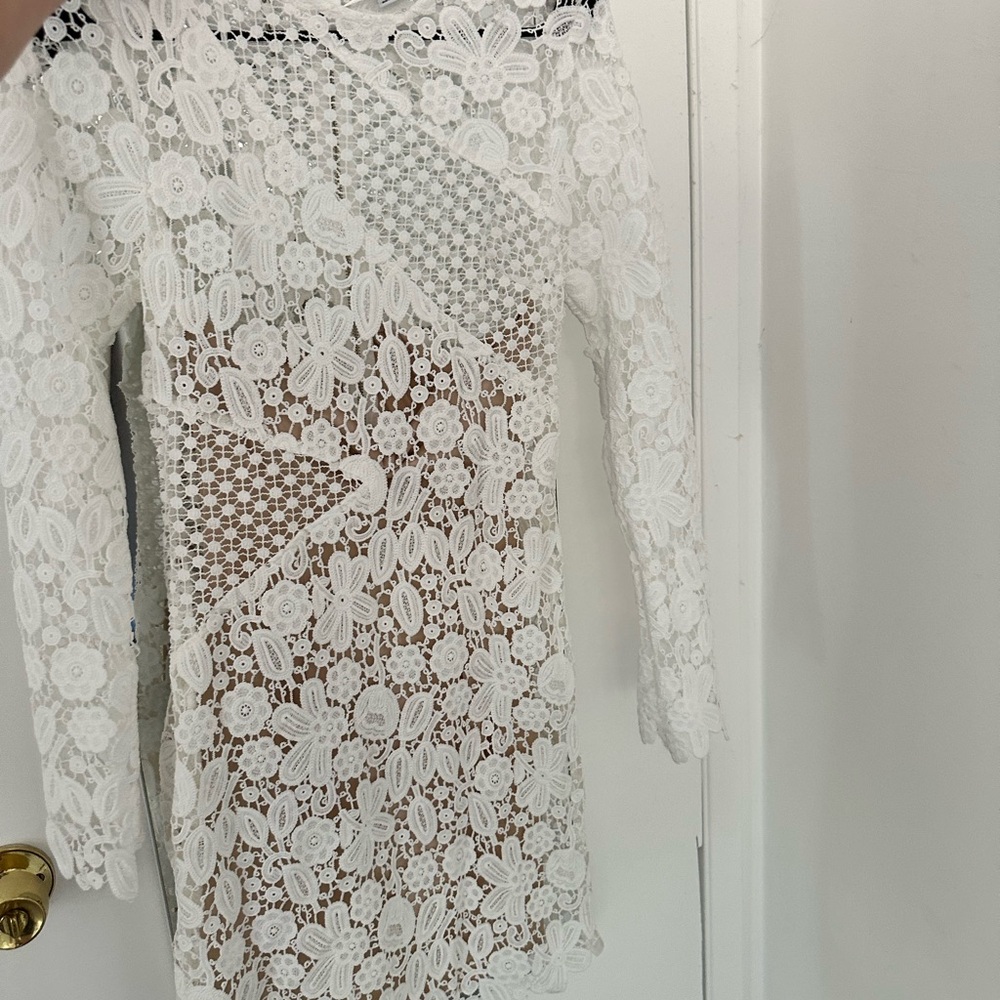 Selfie Leslie White Floral Lace Dress